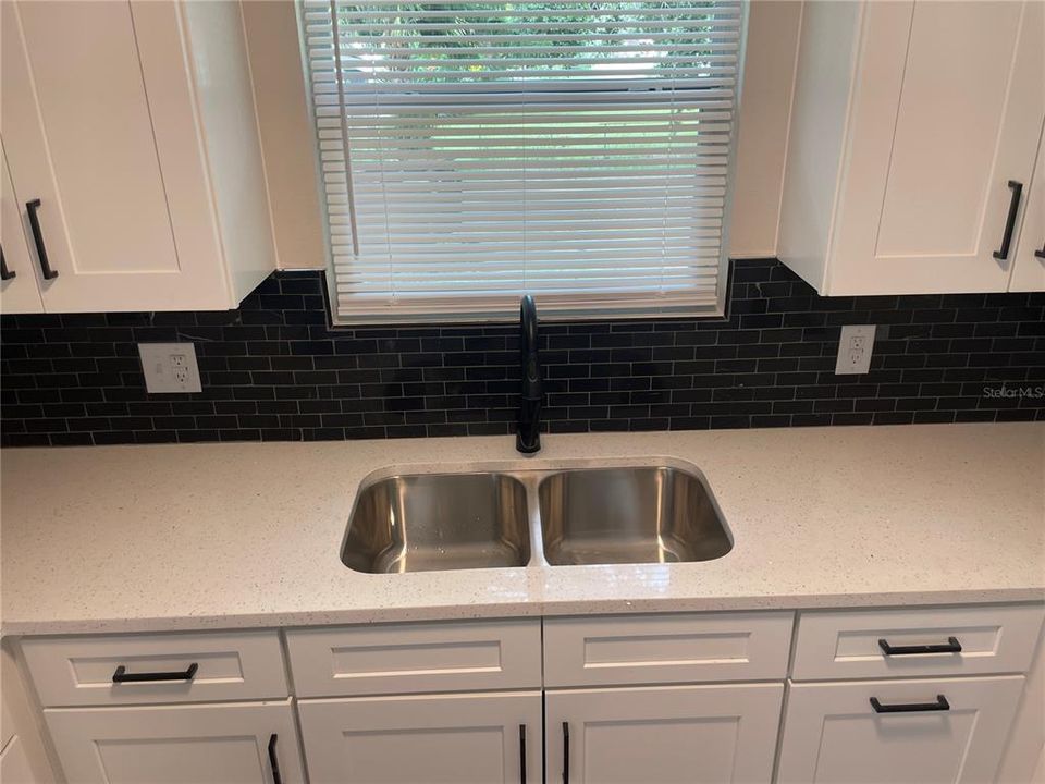 For Rent: $1,995 (3 beds, 2 baths, 1192 Square Feet)