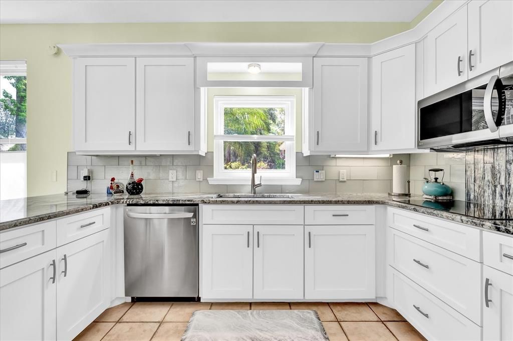 待售: $530,000 (3 贝兹, 3 浴室, 2246 平方英尺)