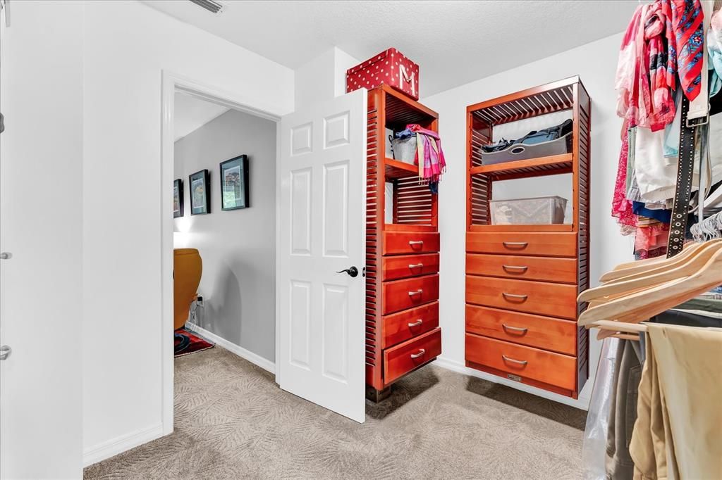 待售: $530,000 (3 贝兹, 3 浴室, 2246 平方英尺)