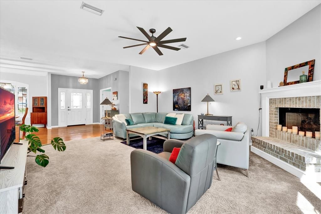 待售: $530,000 (3 贝兹, 3 浴室, 2246 平方英尺)