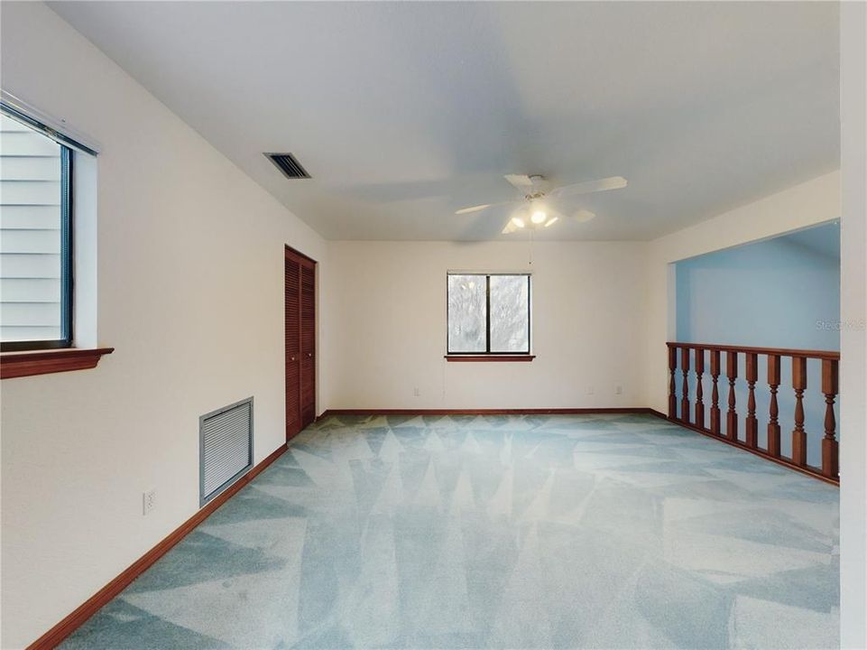 待售: $272,000 (2 贝兹, 2 浴室, 1830 平方英尺)