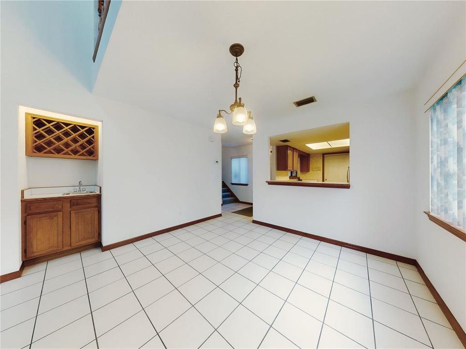 待售: $272,000 (2 贝兹, 2 浴室, 1830 平方英尺)