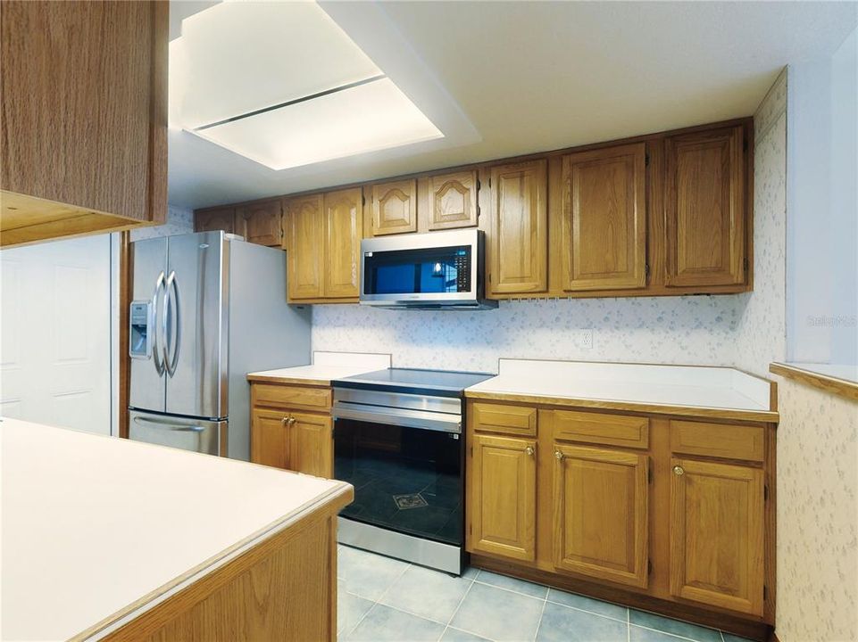 待售: $272,000 (2 贝兹, 2 浴室, 1830 平方英尺)