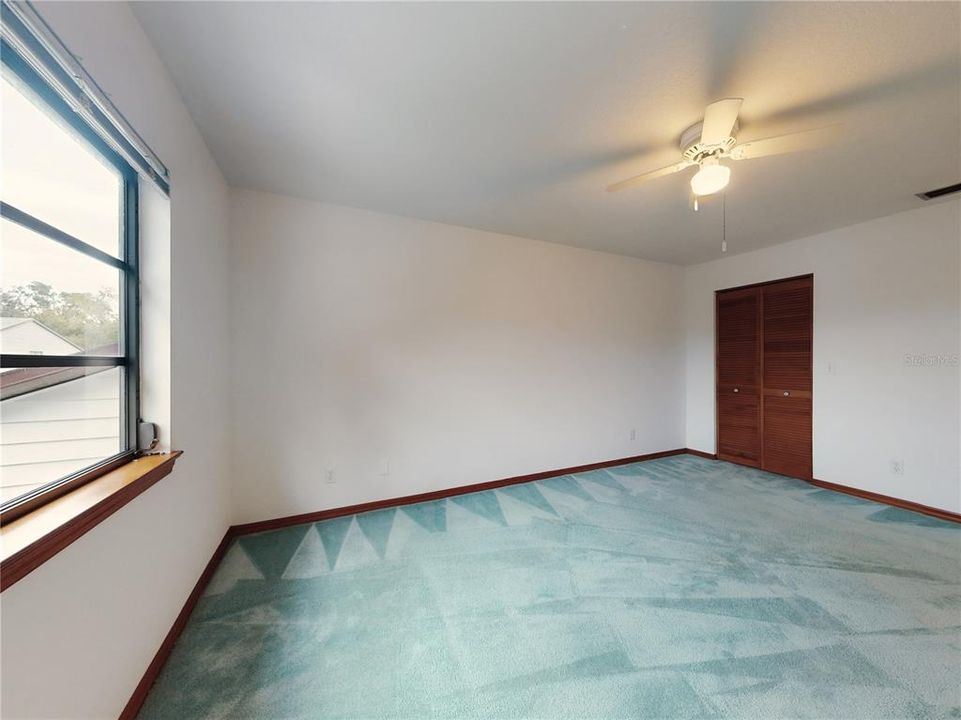 待售: $272,000 (2 贝兹, 2 浴室, 1830 平方英尺)