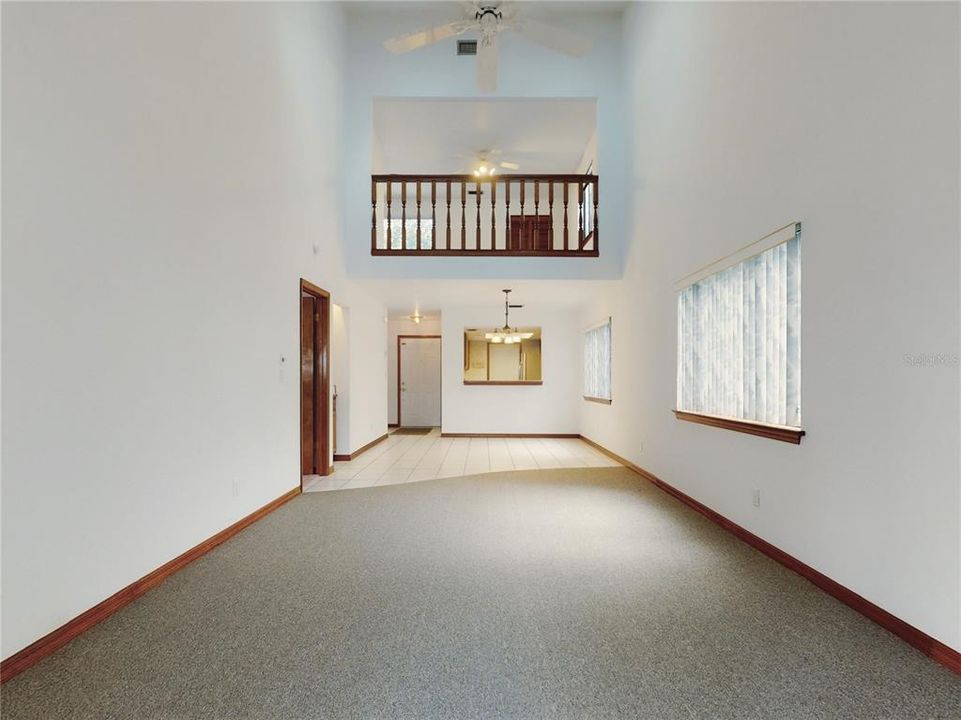 待售: $272,000 (2 贝兹, 2 浴室, 1830 平方英尺)