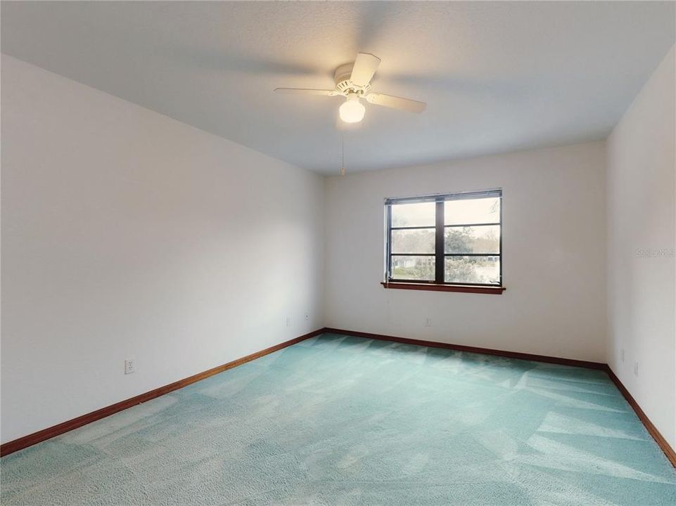 待售: $272,000 (2 贝兹, 2 浴室, 1830 平方英尺)