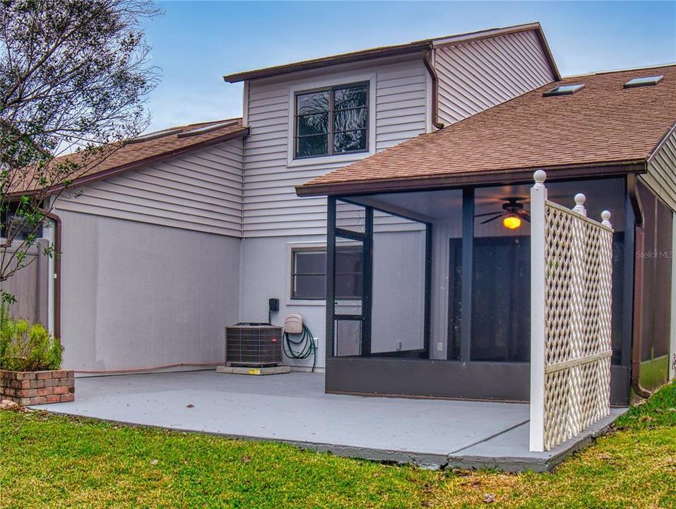 待售: $272,000 (2 贝兹, 2 浴室, 1830 平方英尺)