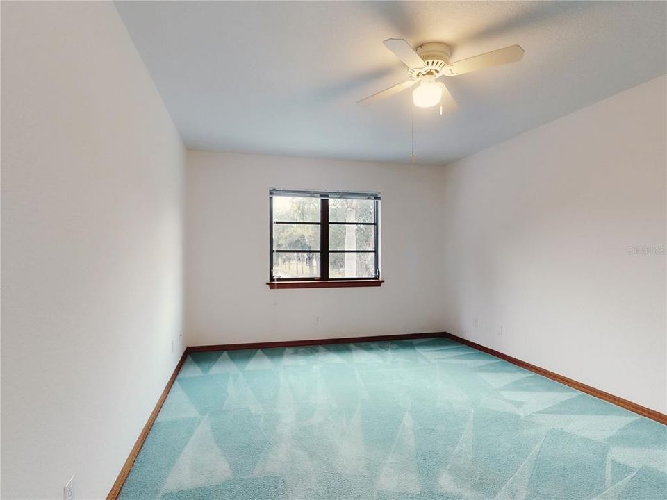 待售: $272,000 (2 贝兹, 2 浴室, 1830 平方英尺)