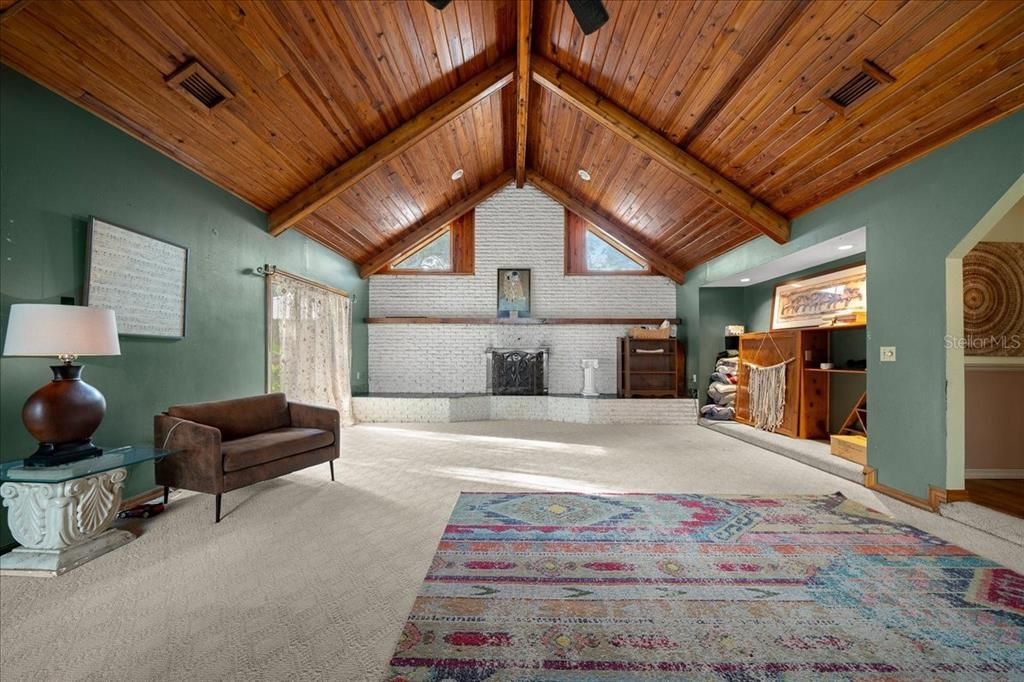 En Venta: $549,000 (5 camas, 4 baños, 4206 Pies cuadrados)