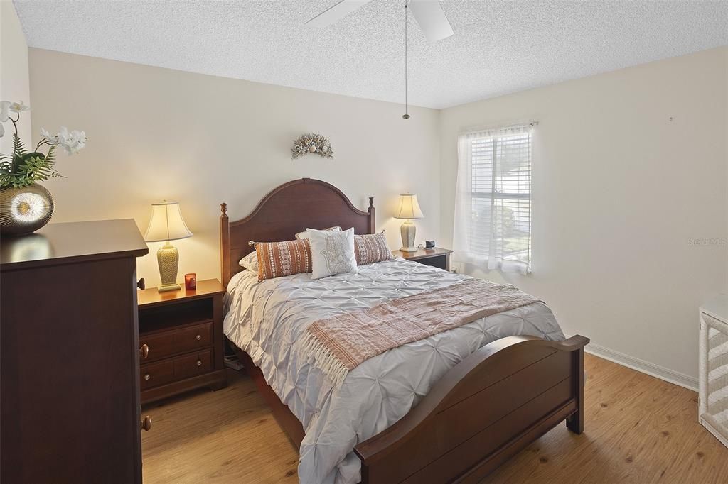 Active With Contract: $345,000 (3 beds, 2 baths, 1397 Square Feet)