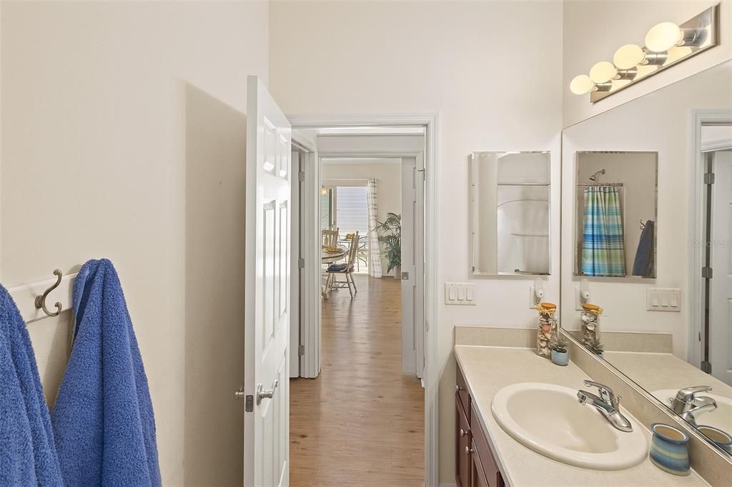 Active With Contract: $345,000 (3 beds, 2 baths, 1397 Square Feet)