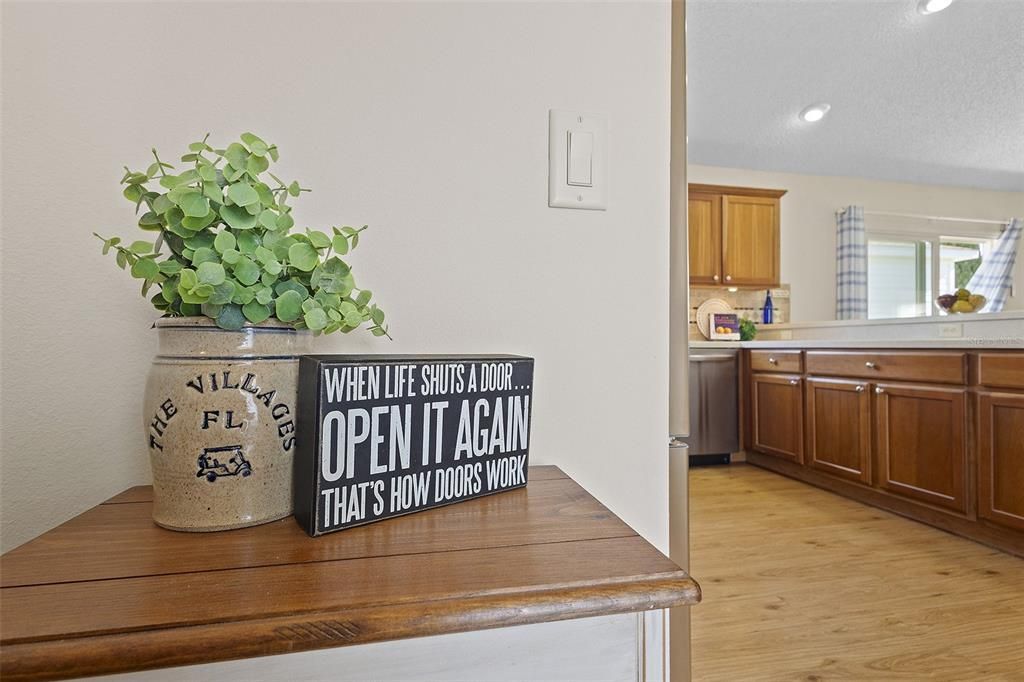 Active With Contract: $345,000 (3 beds, 2 baths, 1397 Square Feet)