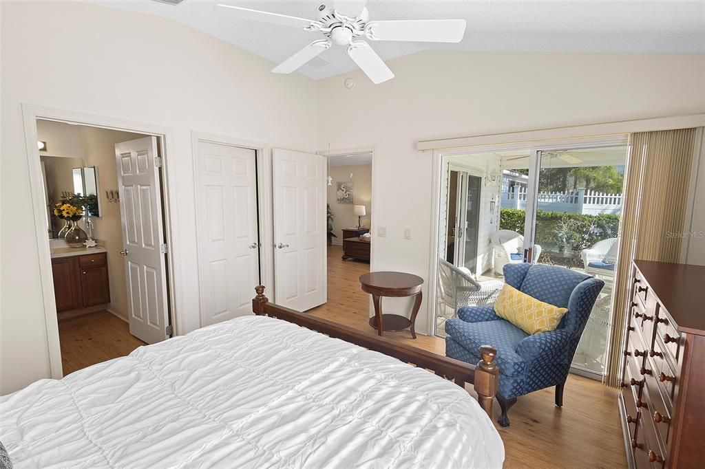 Active With Contract: $345,000 (3 beds, 2 baths, 1397 Square Feet)