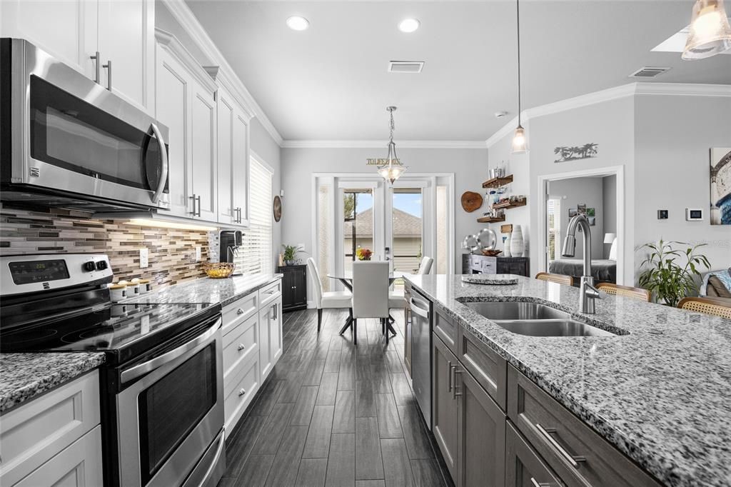 For Sale: $428,000 (3 beds, 2 baths, 1520 Square Feet)