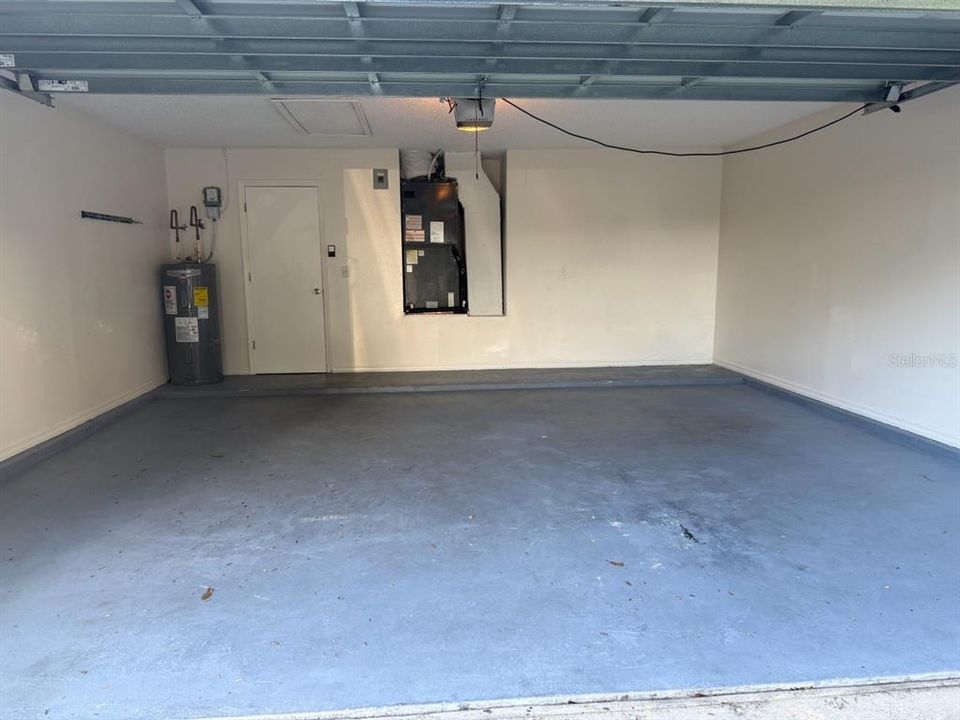 For Rent: $2,800 (3 beds, 2 baths, 2093 Square Feet)