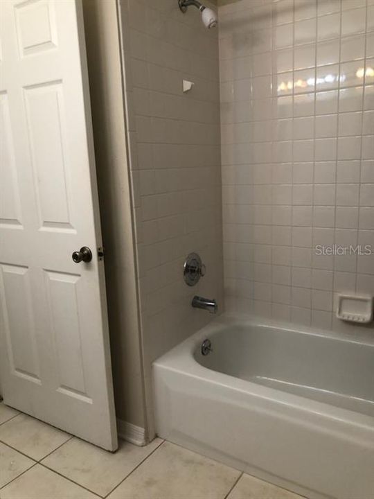 For Rent: $2,800 (3 beds, 2 baths, 2093 Square Feet)