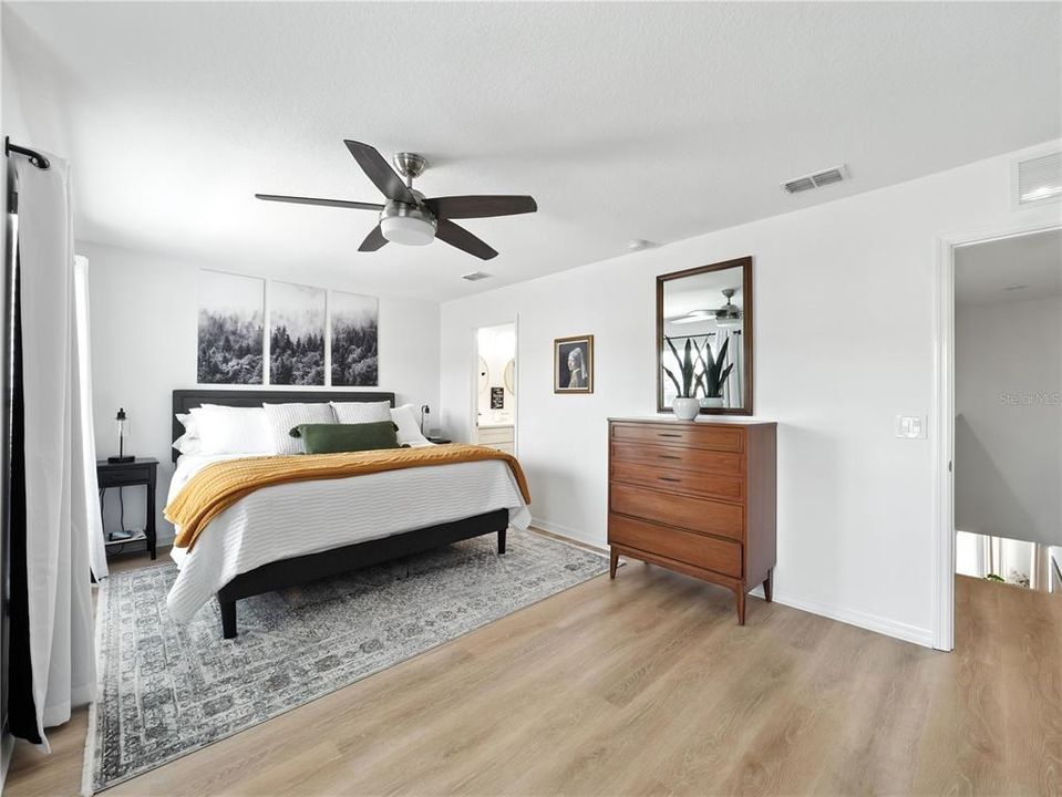 Active With Contract: $2,200 (3 beds, 3 baths, 1697 Square Feet)