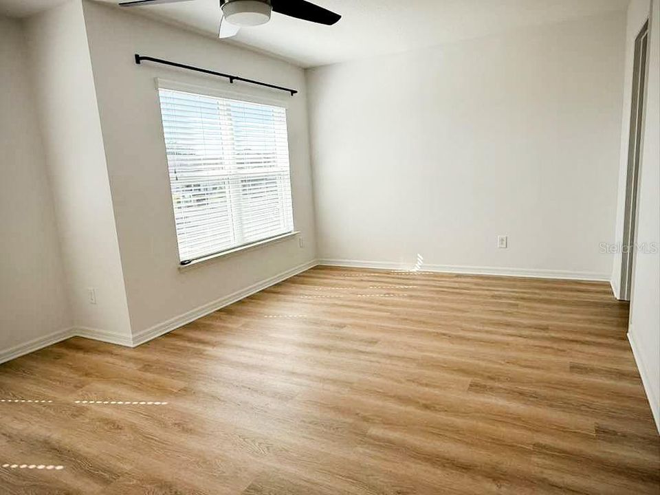 Active With Contract: $2,200 (3 beds, 3 baths, 1697 Square Feet)