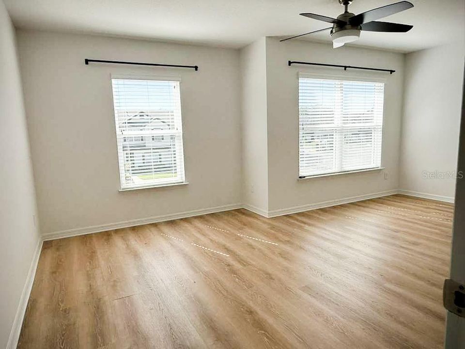 Active With Contract: $2,200 (3 beds, 3 baths, 1697 Square Feet)