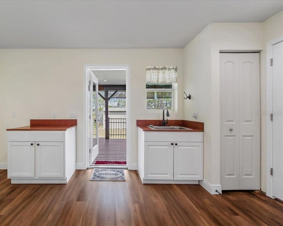 На продажу: $542,900 (3 спален, 2 ванн, 1920 Квадратных фут)