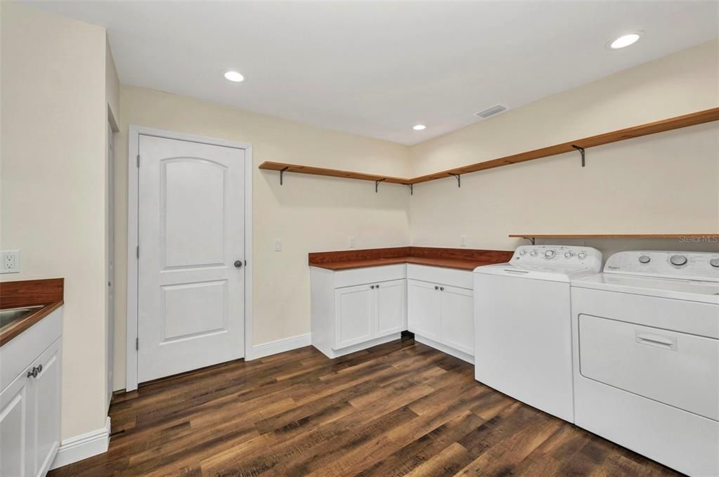 На продажу: $542,900 (3 спален, 2 ванн, 1920 Квадратных фут)