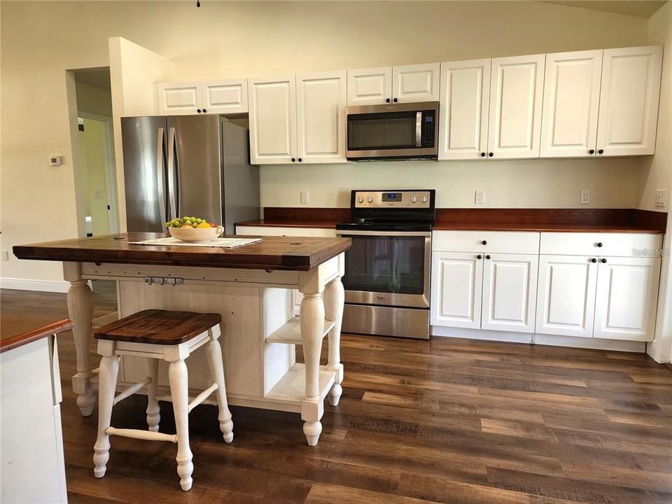 На продажу: $542,900 (3 спален, 2 ванн, 1920 Квадратных фут)