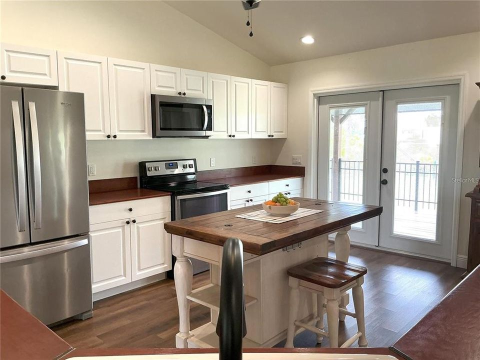 На продажу: $542,900 (3 спален, 2 ванн, 1920 Квадратных фут)