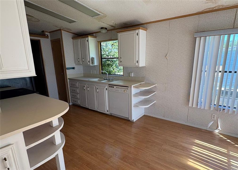 待售: $139,000 (3 贝兹, 2 浴室, 1456 平方英尺)