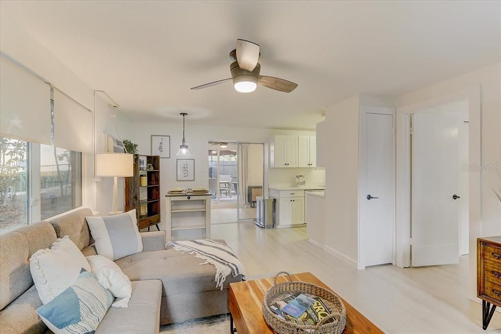 待售: $1,100,000 (5 贝兹, 0 浴室, 1826 平方英尺)