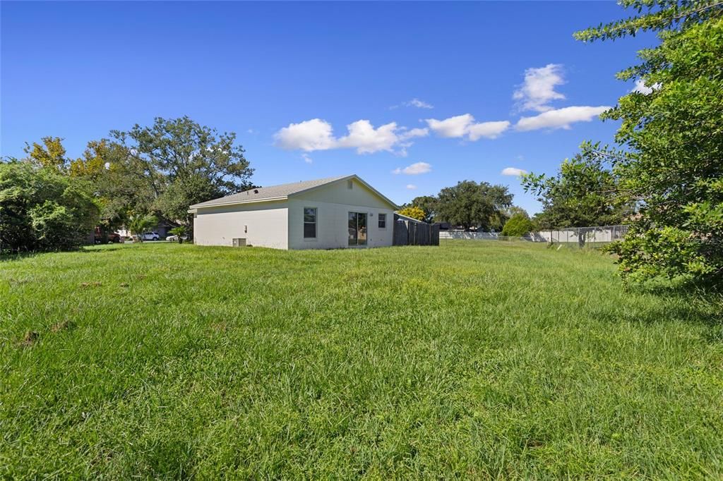 Activo con contrato: $300,000 (3 camas, 2 baños, 1216 Pies cuadrados)