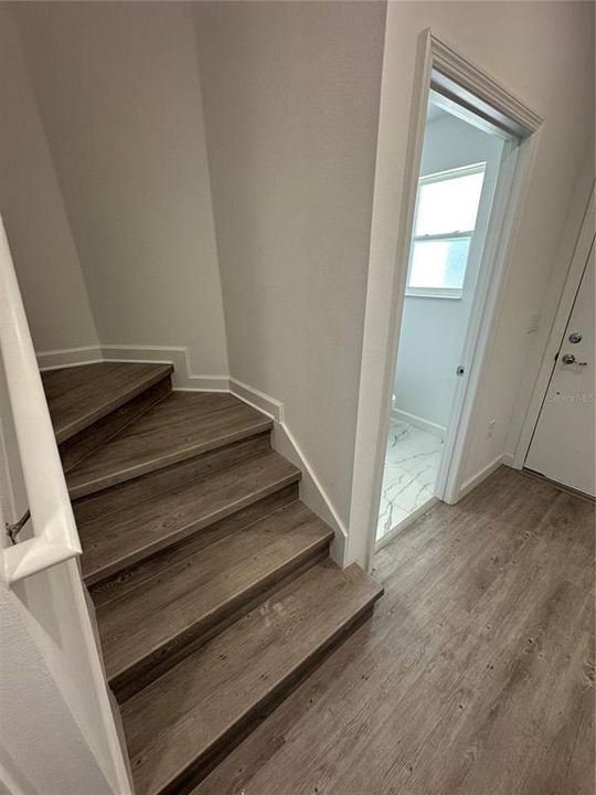 Под контрактом: $369,990 (3 спален, 2 ванн, 1778 Квадратных фут)