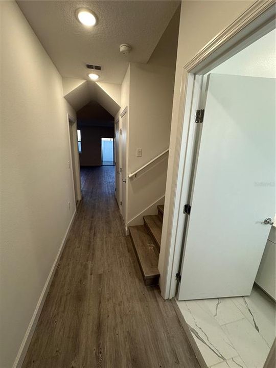 Под контрактом: $369,990 (3 спален, 2 ванн, 1778 Квадратных фут)