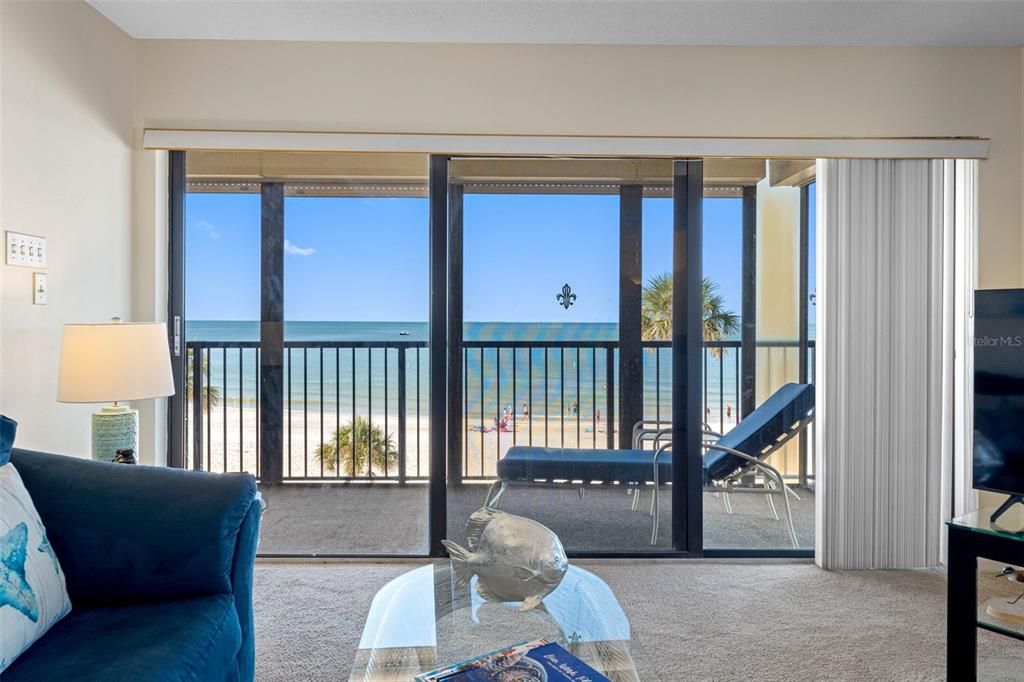 For Sale: $800,000 (2 beds, 2 baths, 1225 Square Feet)