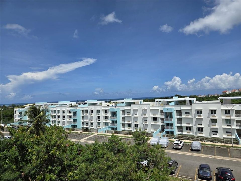 В аренду: $2,000 (0 спален, 1 ванн, 1400 Квадратных фут)