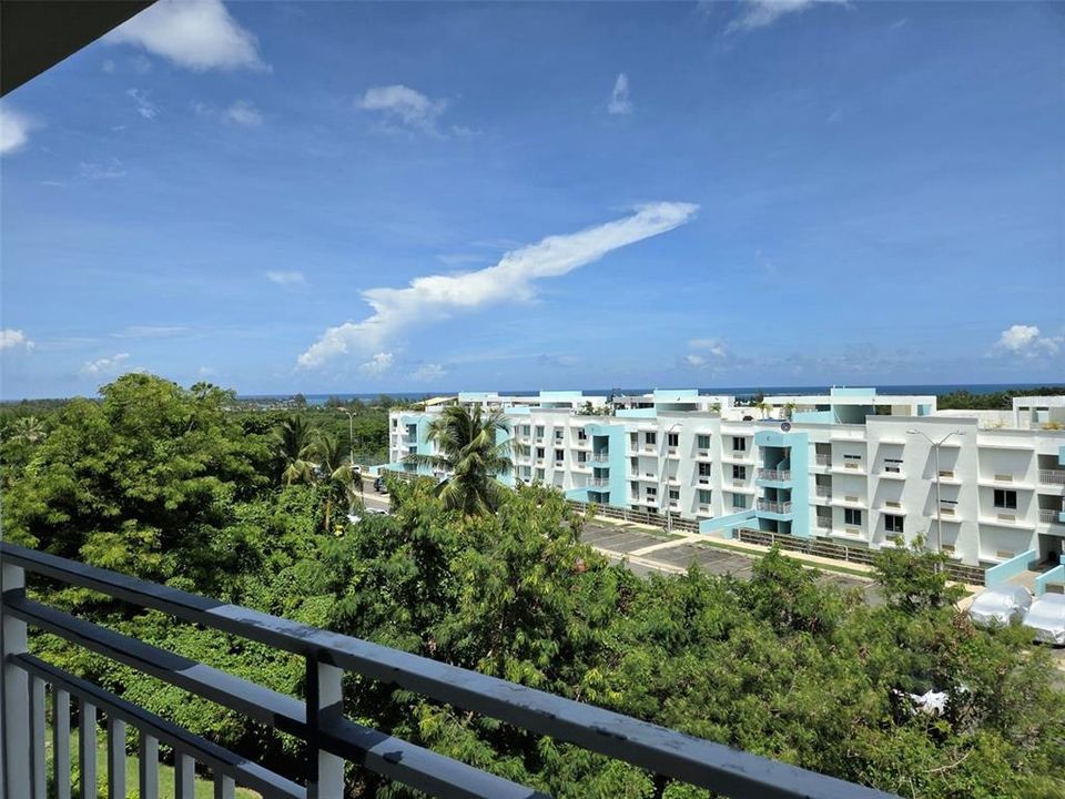 В аренду: $2,000 (0 спален, 1 ванн, 1400 Квадратных фут)