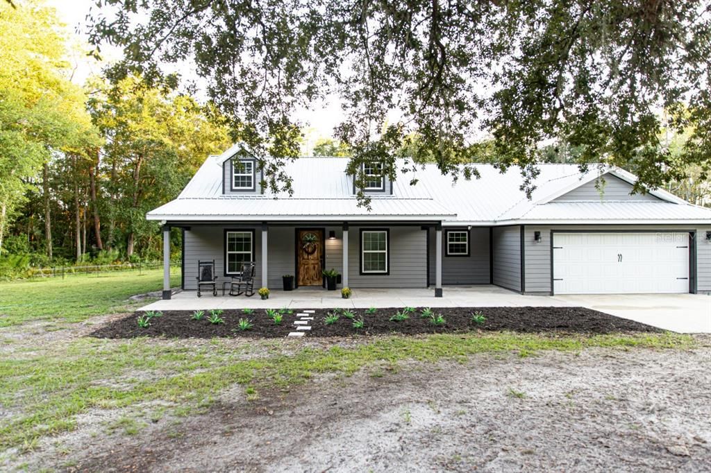 For Sale: $749,000 (3 beds, 2 baths, 1841 Square Feet)