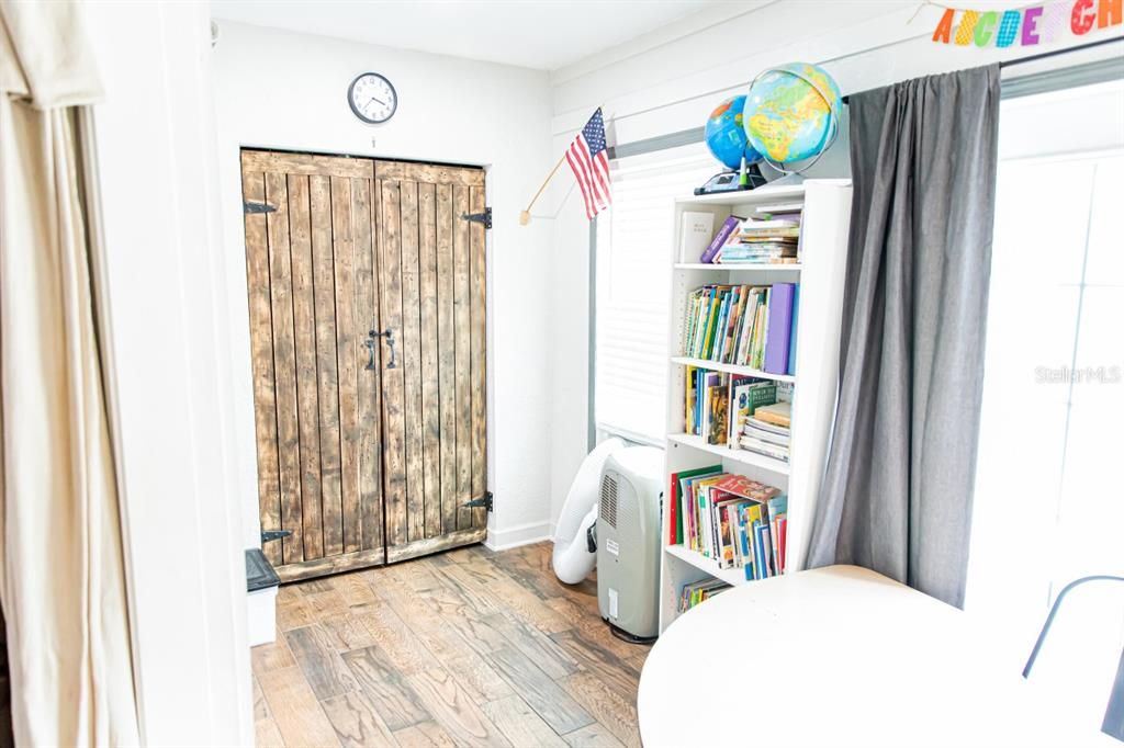 For Sale: $749,000 (3 beds, 2 baths, 1841 Square Feet)