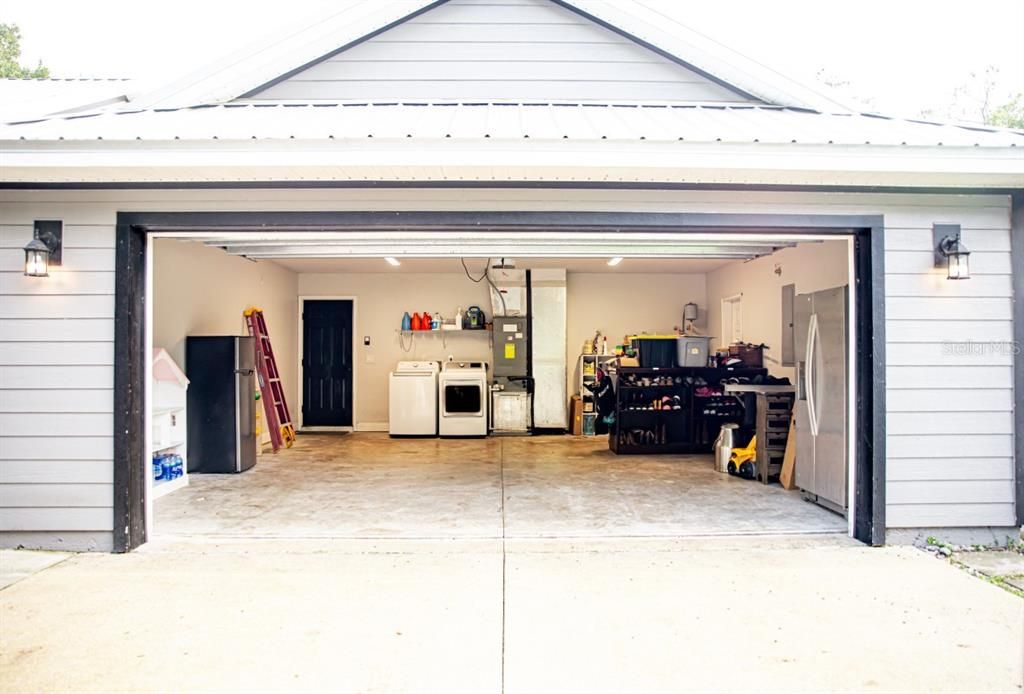 For Sale: $749,000 (3 beds, 2 baths, 1841 Square Feet)