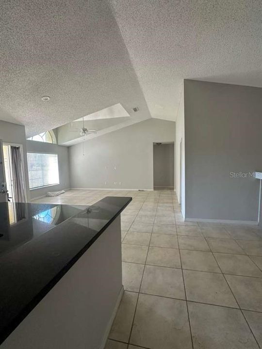 For Rent: $2,900 (4 beds, 2 baths, 1795 Square Feet)
