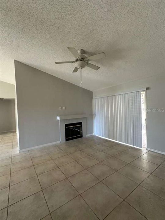 For Rent: $2,900 (4 beds, 2 baths, 1795 Square Feet)