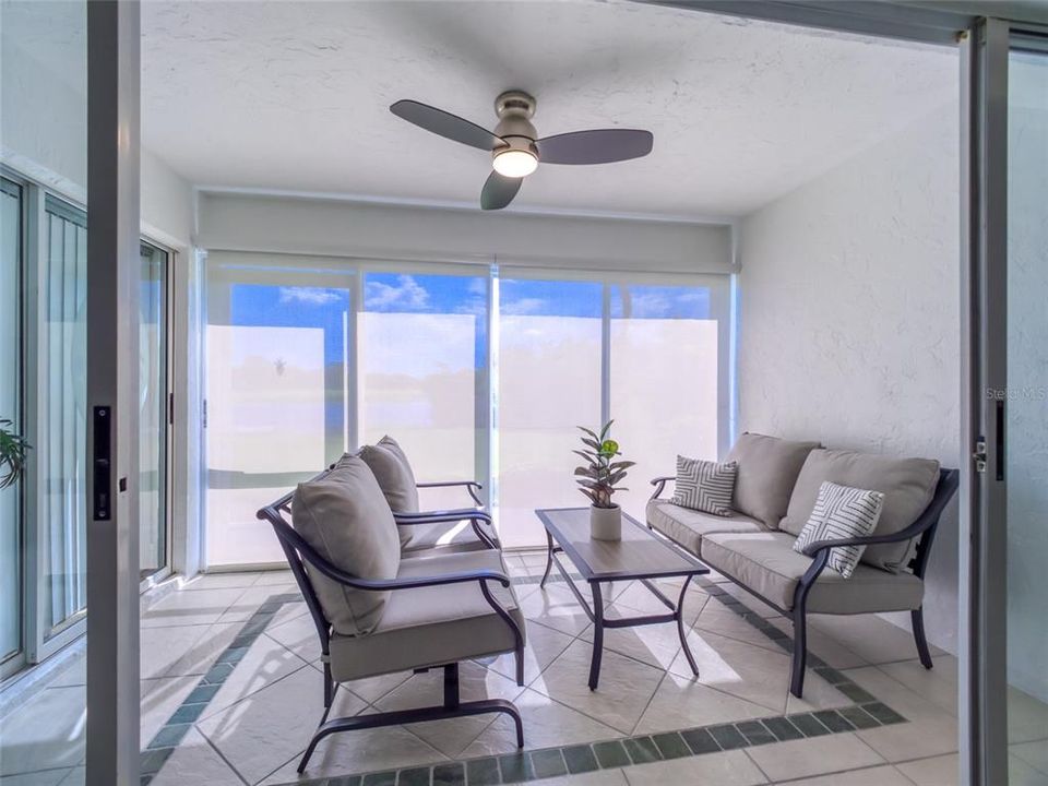 出租: $4,400 (2 贝兹, 2 浴室, 1127 平方英尺)