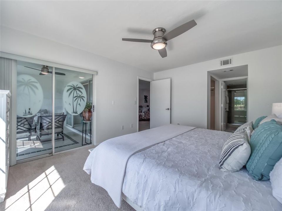 出租: $4,400 (2 贝兹, 2 浴室, 1127 平方英尺)