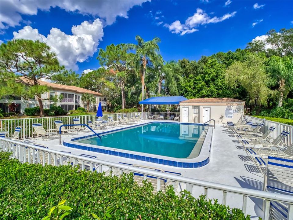 出租: $4,400 (2 贝兹, 2 浴室, 1127 平方英尺)