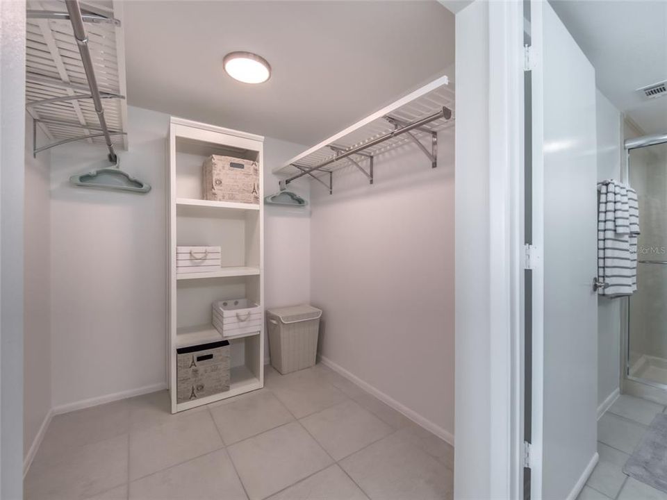 出租: $4,400 (2 贝兹, 2 浴室, 1127 平方英尺)