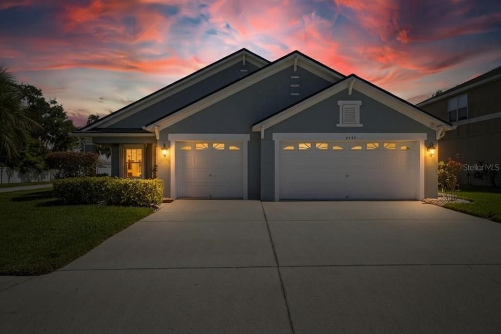 En Venta: $359,000 (3 camas, 2 baños, 1853 Pies cuadrados)