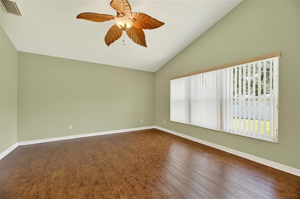 En Venta: $359,000 (3 camas, 2 baños, 1853 Pies cuadrados)