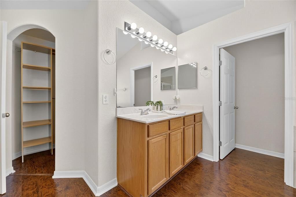 En Venta: $359,000 (3 camas, 2 baños, 1853 Pies cuadrados)