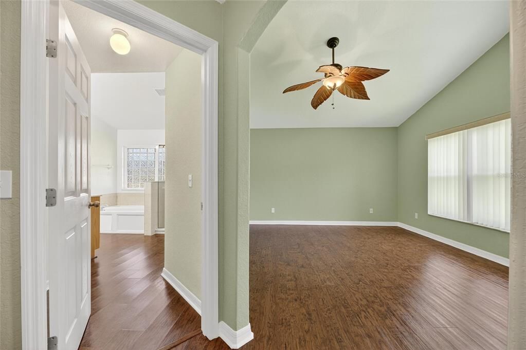 En Venta: $359,000 (3 camas, 2 baños, 1853 Pies cuadrados)