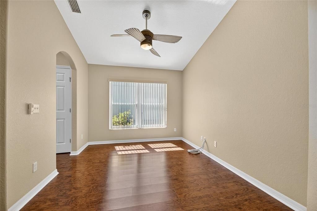 En Venta: $359,000 (3 camas, 2 baños, 1853 Pies cuadrados)