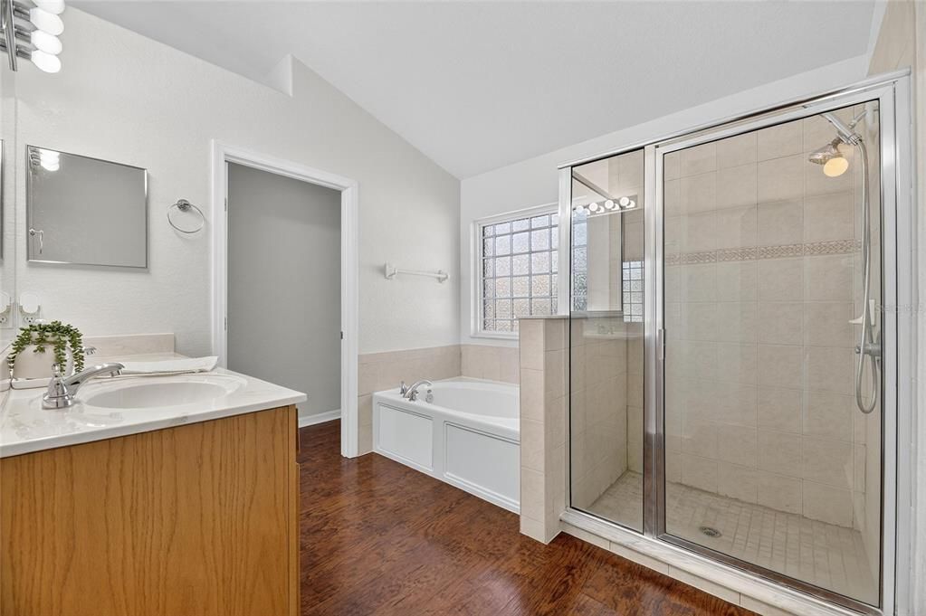 En Venta: $359,000 (3 camas, 2 baños, 1853 Pies cuadrados)